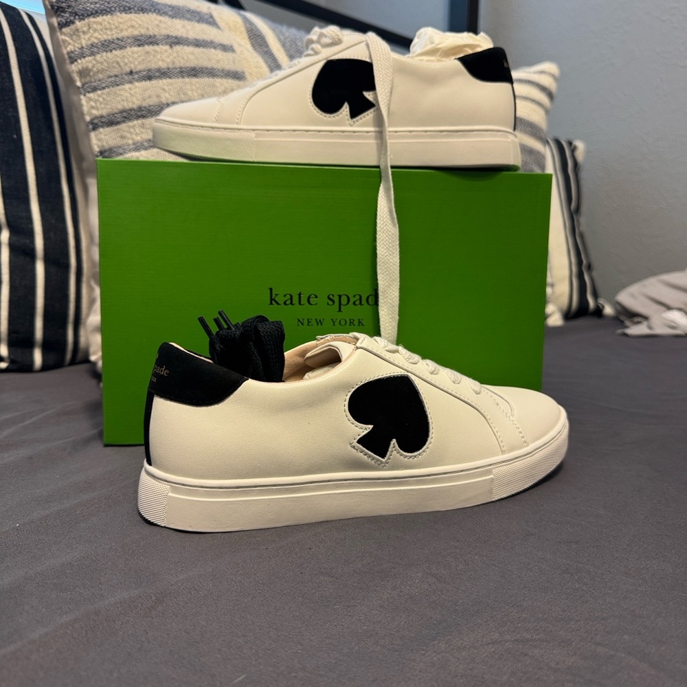 NWT!!!! Women’s Kate Spade Cream and Black Chic Sneakers with Green Box.
